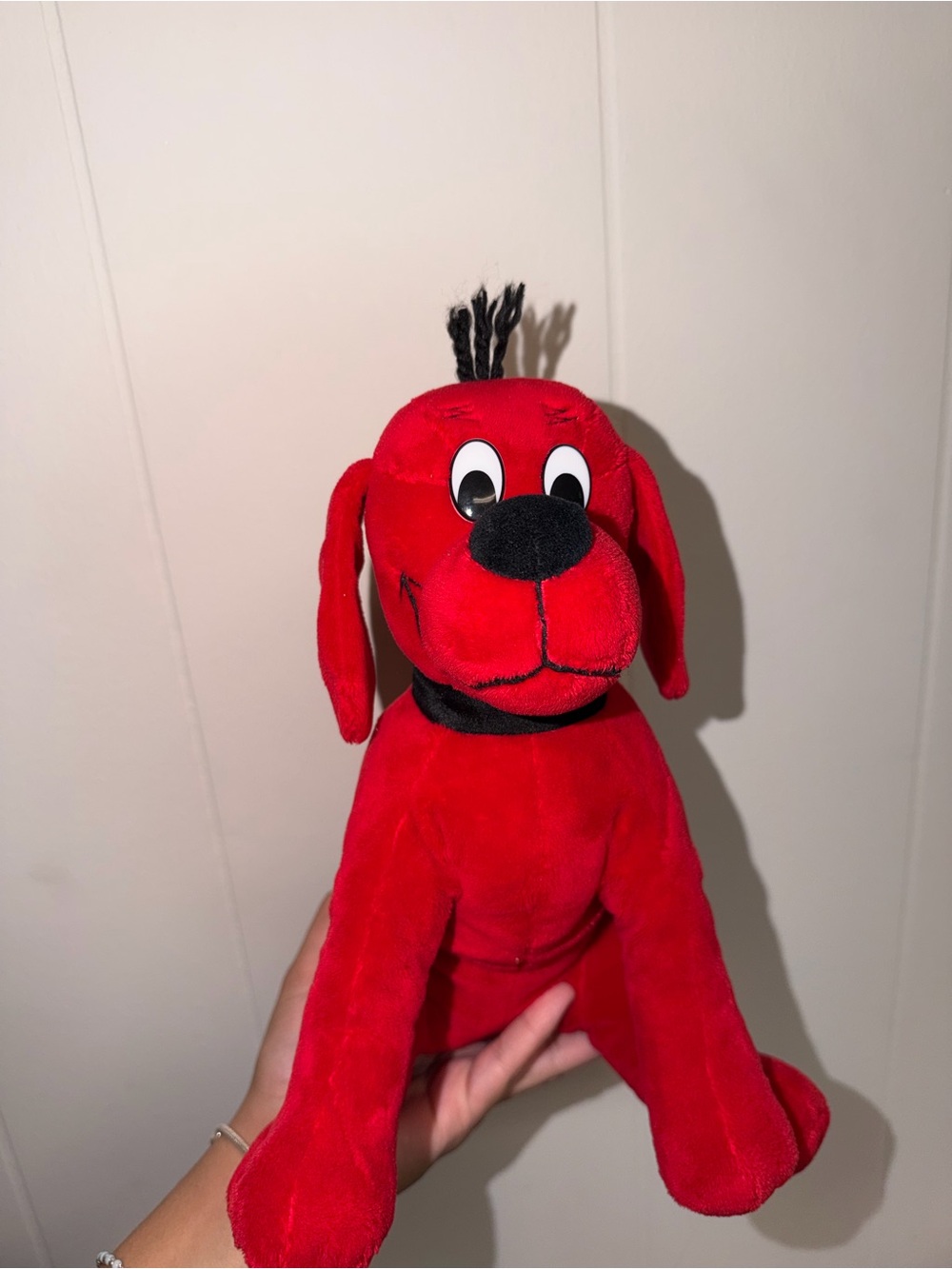 Clifford the big red dog Scholastic Bright Red